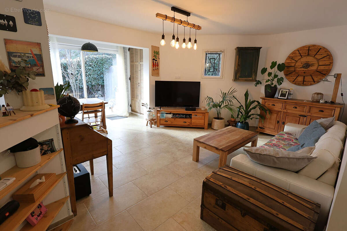 Appartement à LES ADRETS-DE-L'ESTEREL