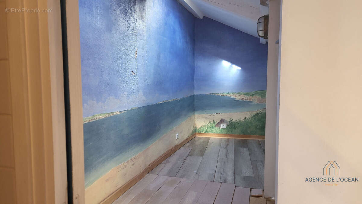 Maison ancienne à rénover au coeur du Palais, face à la mer - photo 10