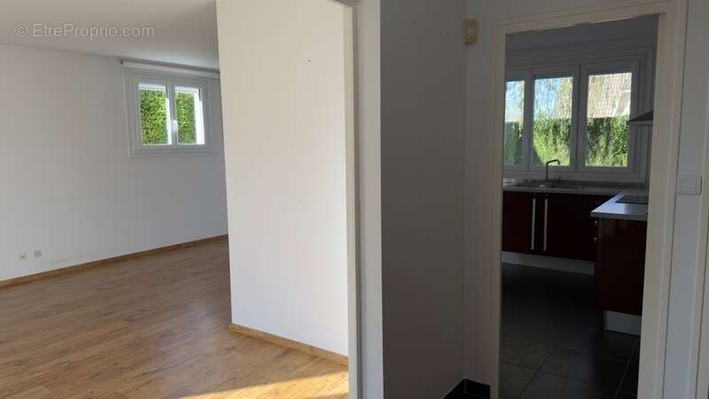 Maison à vendre 5 pièces MONT SAINT AIGNAN (76) - photo 3