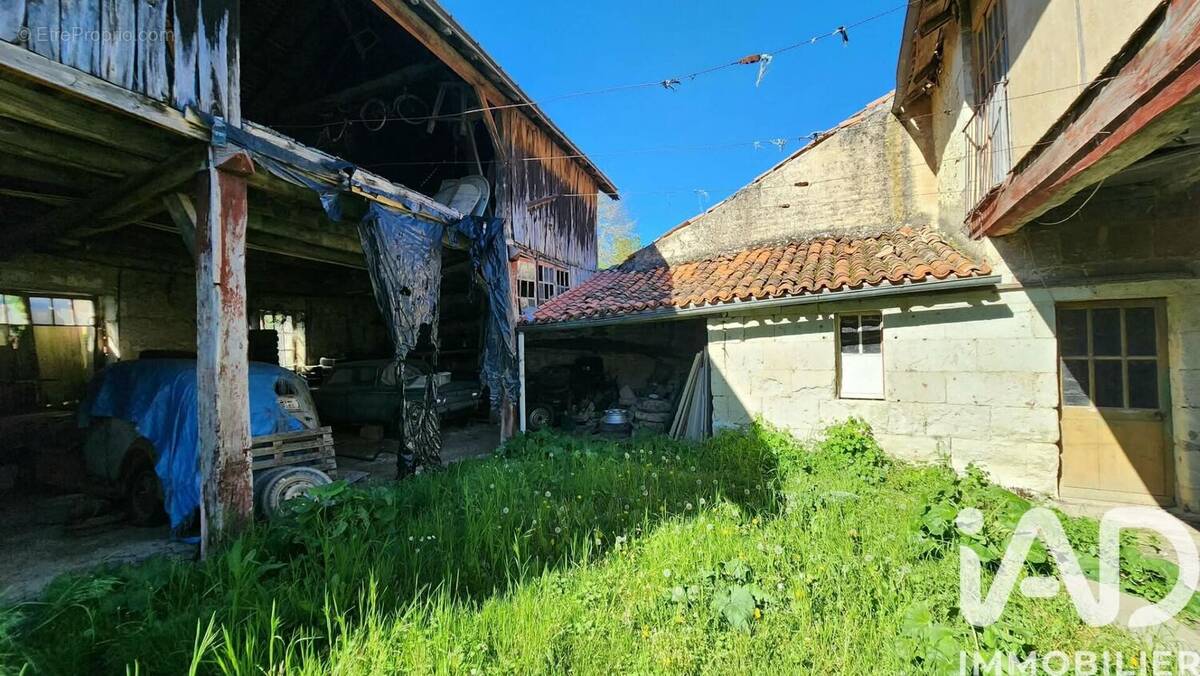 Photo 1 - Maison à MARIGNY-BRIZAY