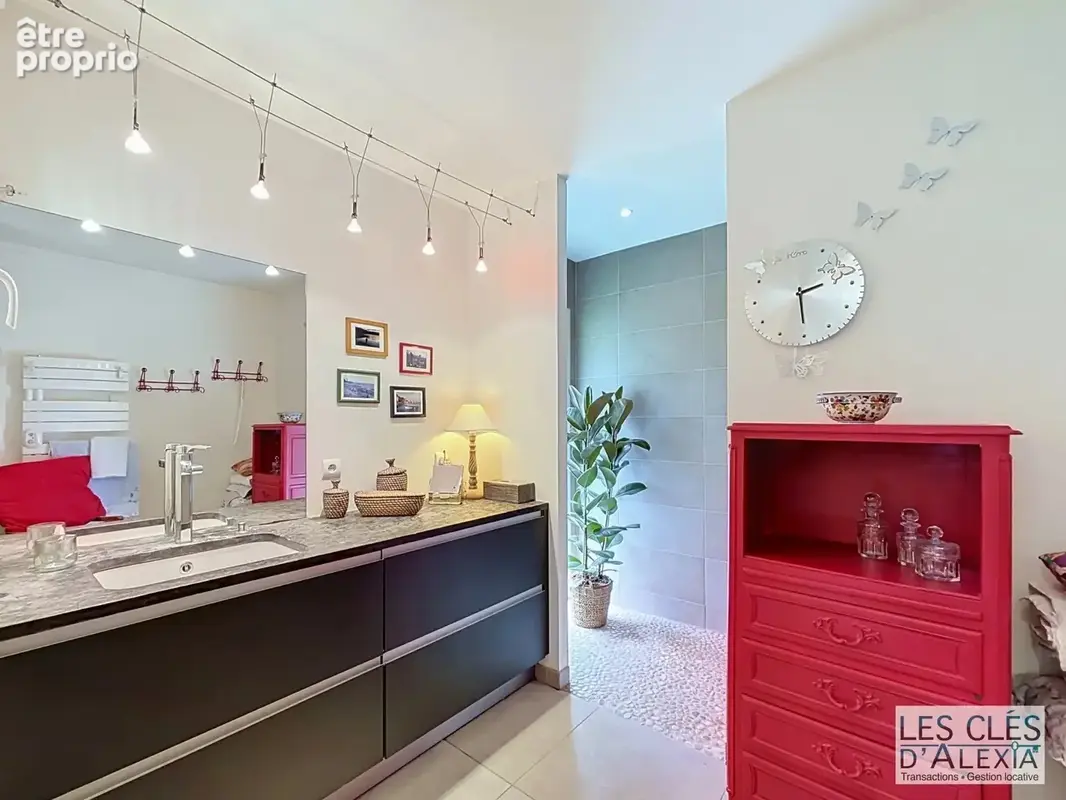 Maison bourgeoise de 1903 rénovée à proximité de Montchat - photo 18