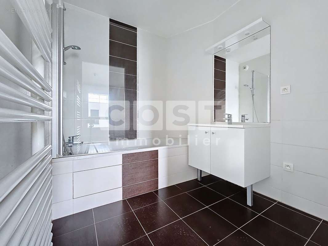 Appartement à BOIS-COLOMBES