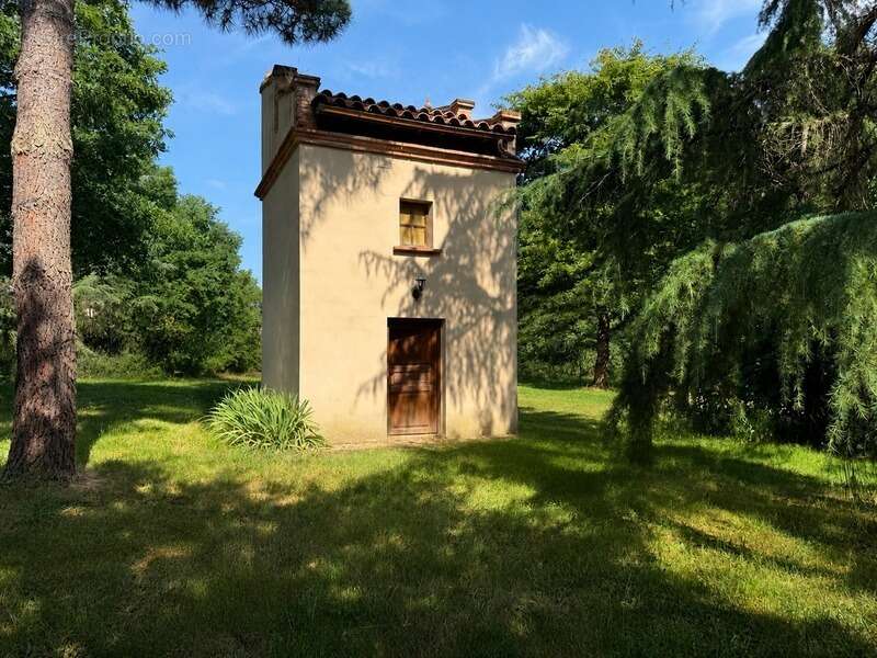 Maison t6 240 m2 - photo 5