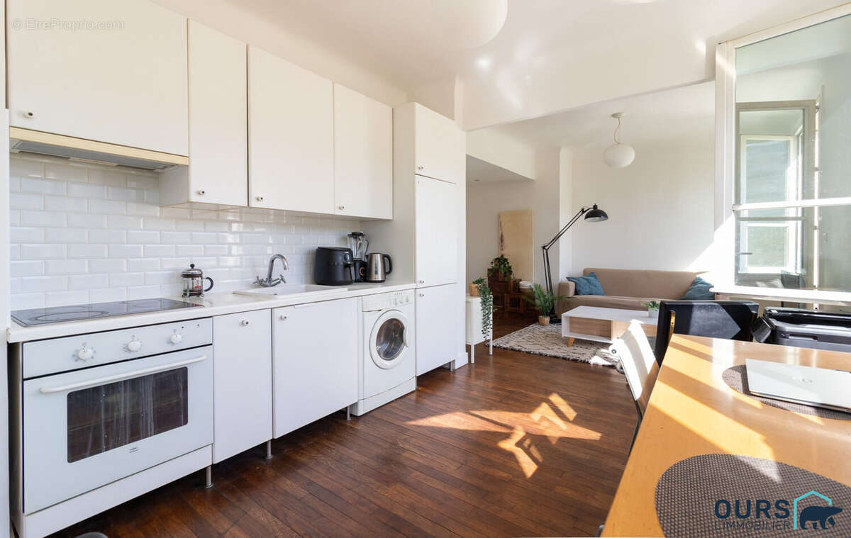 Appartement à PARIS-18E