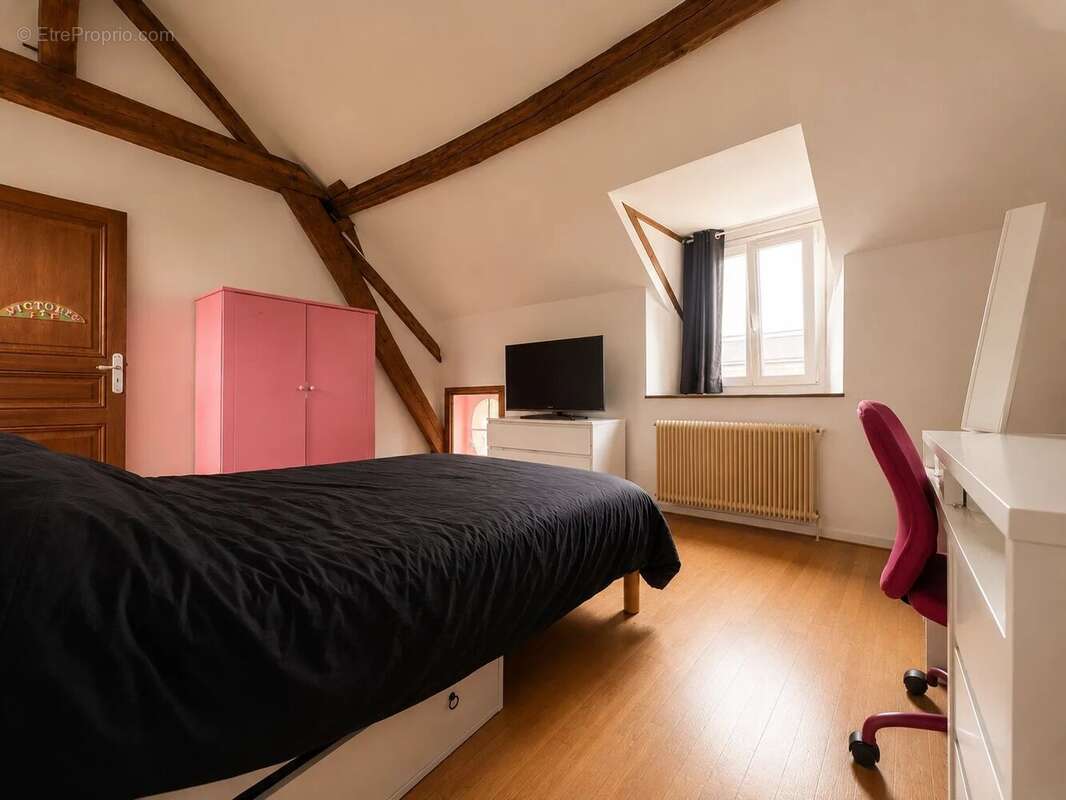 Maison à OZOUER-LE-VOULGIS
