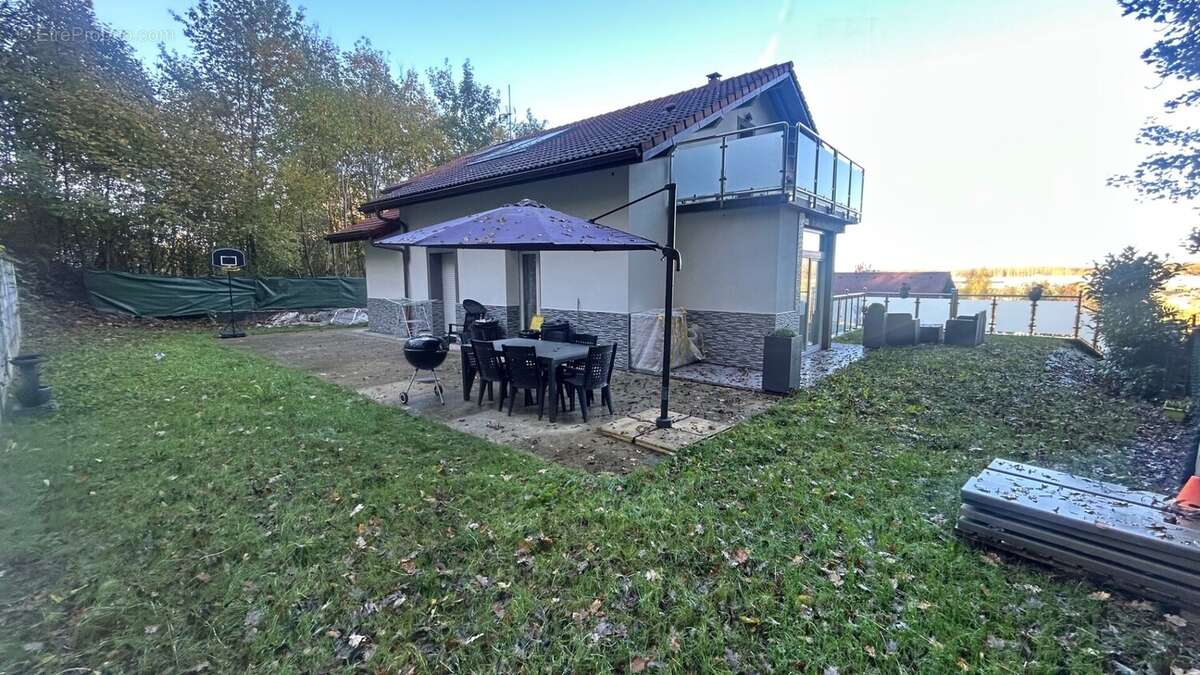 Maison a vendre a Vétraz Monthoux Jardin Terrasse - Maison à VETRAZ-MONTHOUX