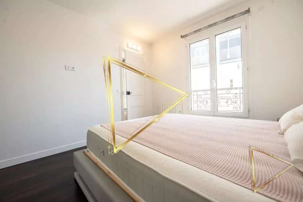 Appartement à PARIS-1E