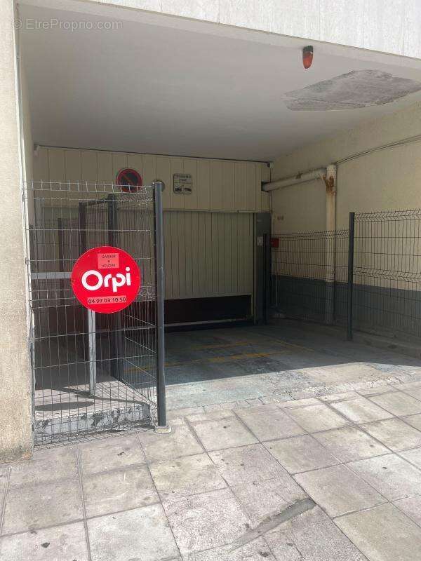 Nice Carré d'Or / Gambetta : box fermé, une opportunité rare ! - photo 2