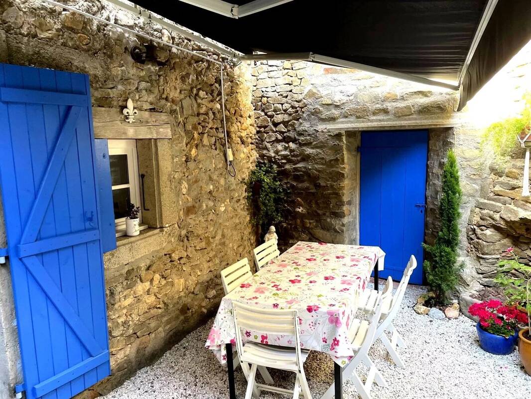 Maison à CAUNES-MINERVOIS