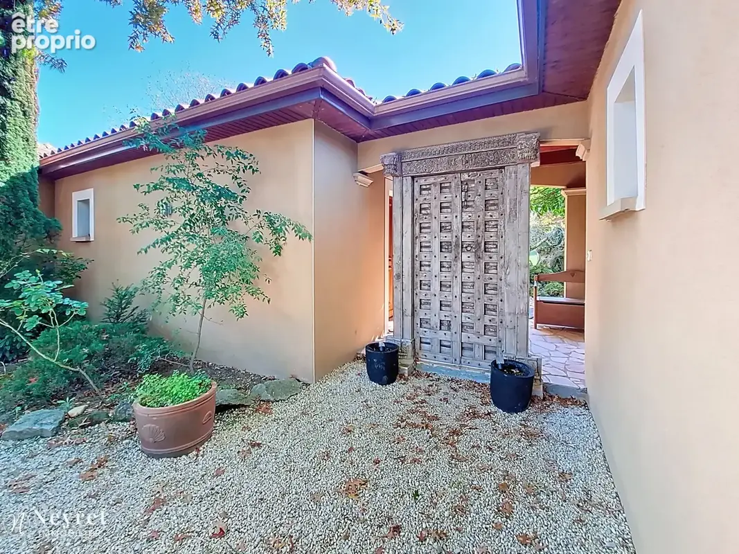 Rare : Maison d'architecte d'exception de 308 m2 sur son terrain paysagé de 2546 m2 - photo 26