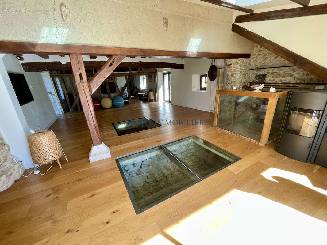 Maison à THOIRY