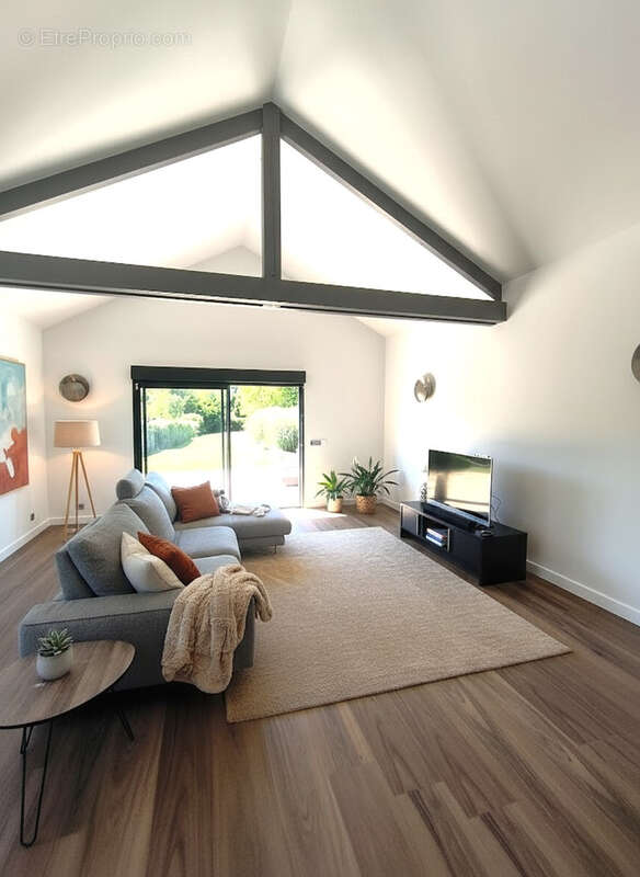 Maison à LA TOUR-DU-PIN