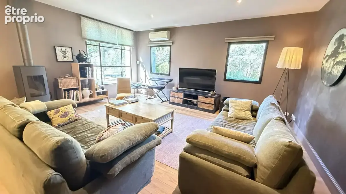 A FONTVIEILLE, en collines, Maison avec 5 chambres et piscine - photo 17