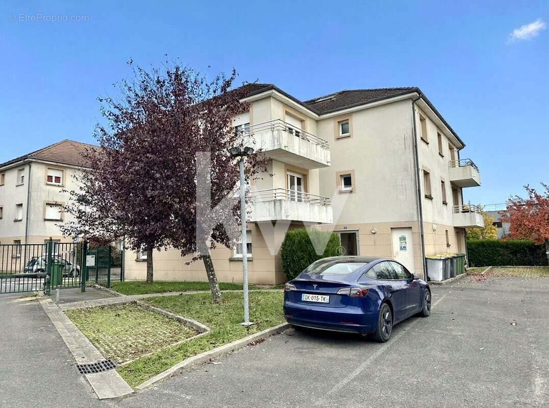 Appartement à SAINT-JEAN-DE-BRAYE