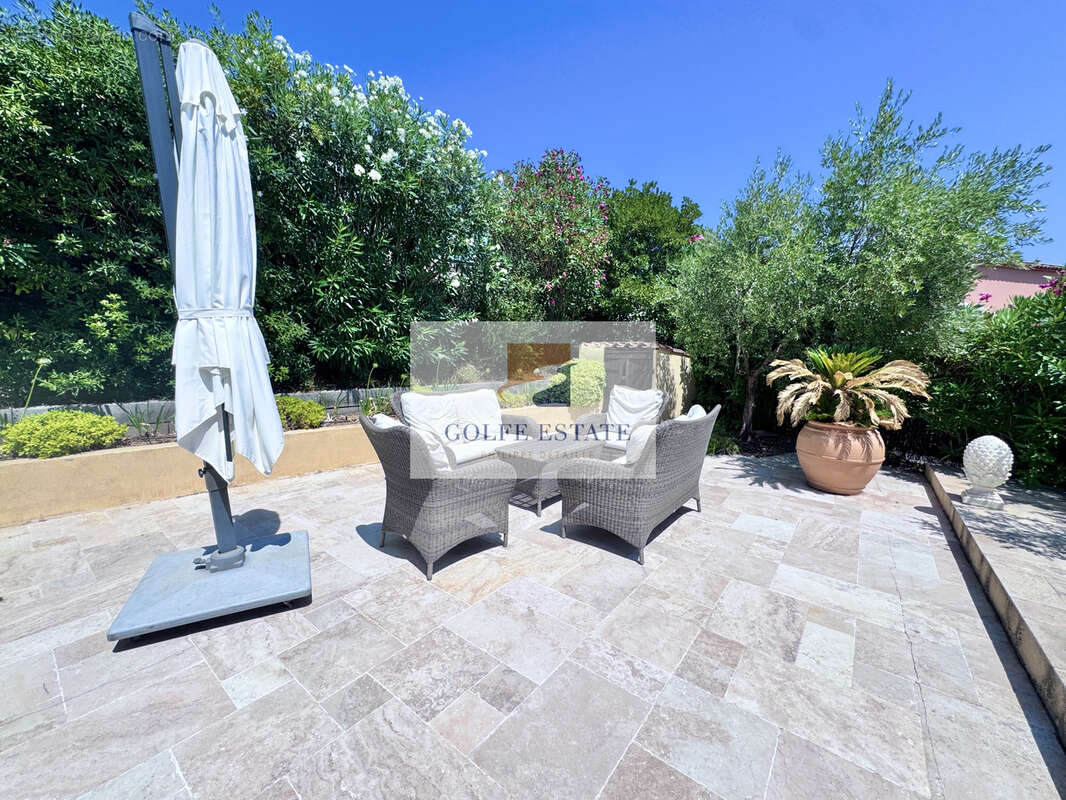 Maison 4 chambres, piscine et garage - photo 4