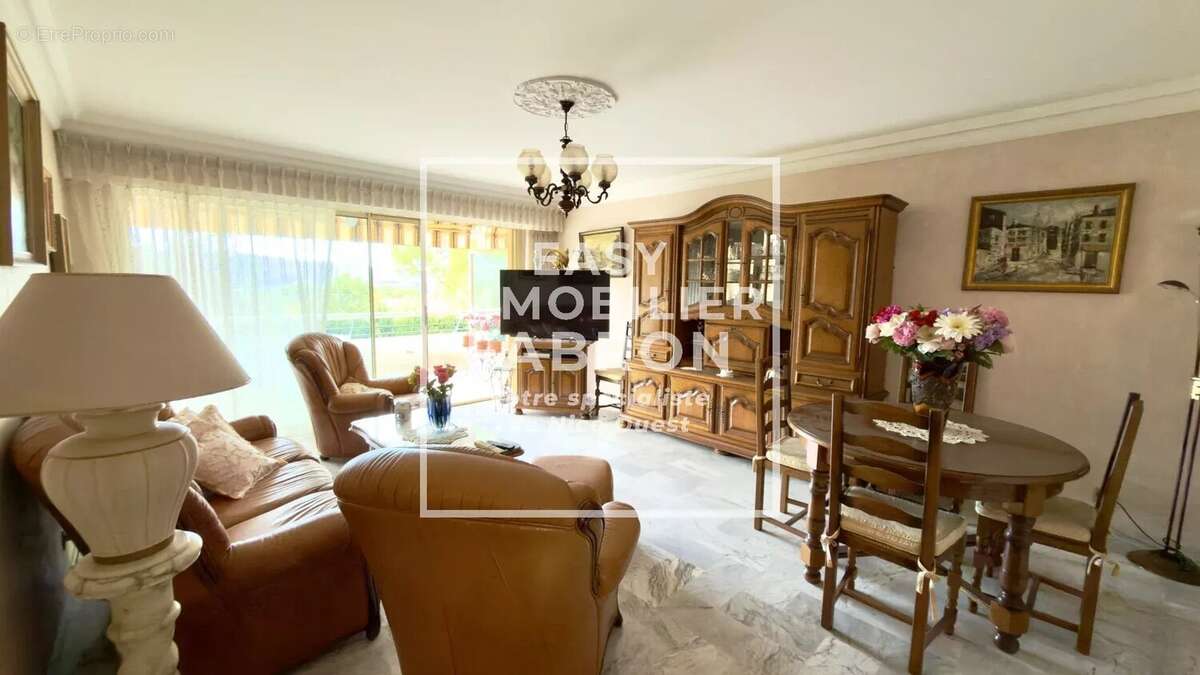 Appartement à LE CANNET