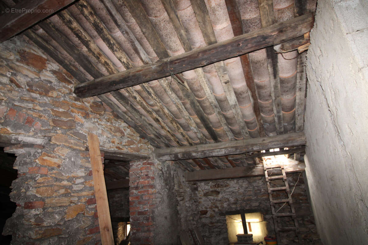 Appartement à BESSEGES