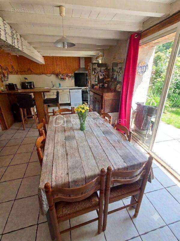 Charme et Authenticité : Maison en pierre restaurée (100m²) - photo 4