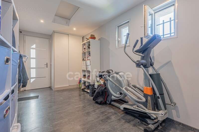 Maison à SAINT-LAURENT-DU-VAR