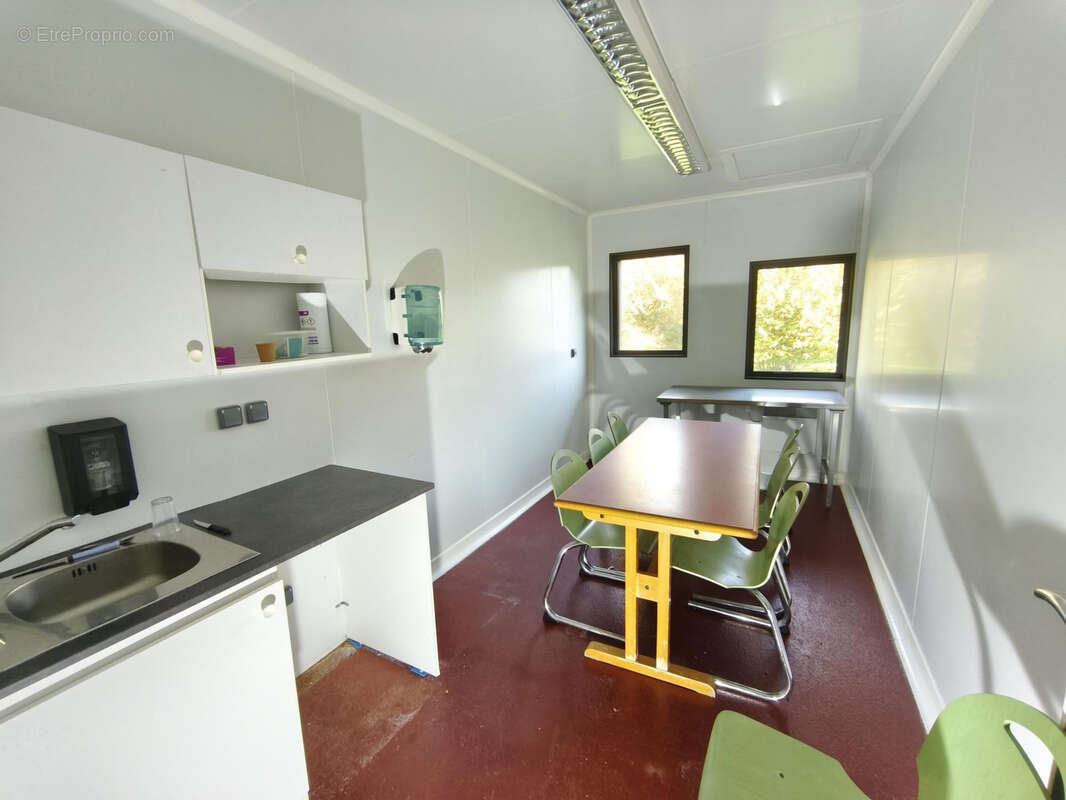 Commerce à L&#039;ISLE-JOURDAIN