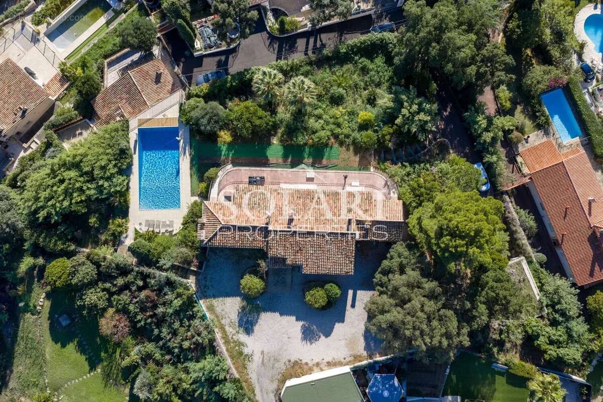 Maison à MANDELIEU-LA-NAPOULE