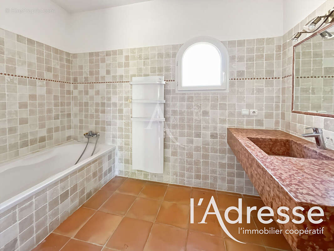 Maison La Cadière D'Azur - 6 pièces - 210 m2 - photo 11