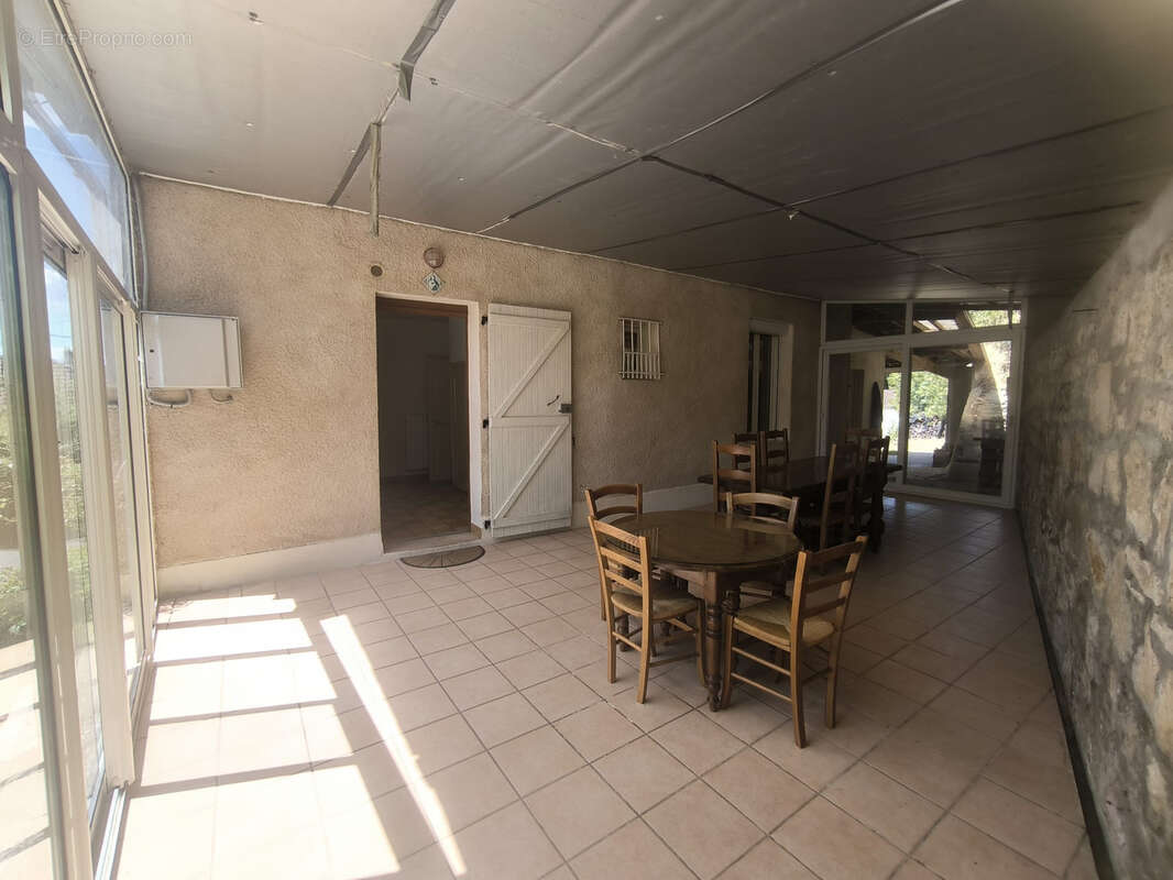 Maison avec jardin de 1 375 m2 à deux pas du centre-ville de Souillac - photo 4