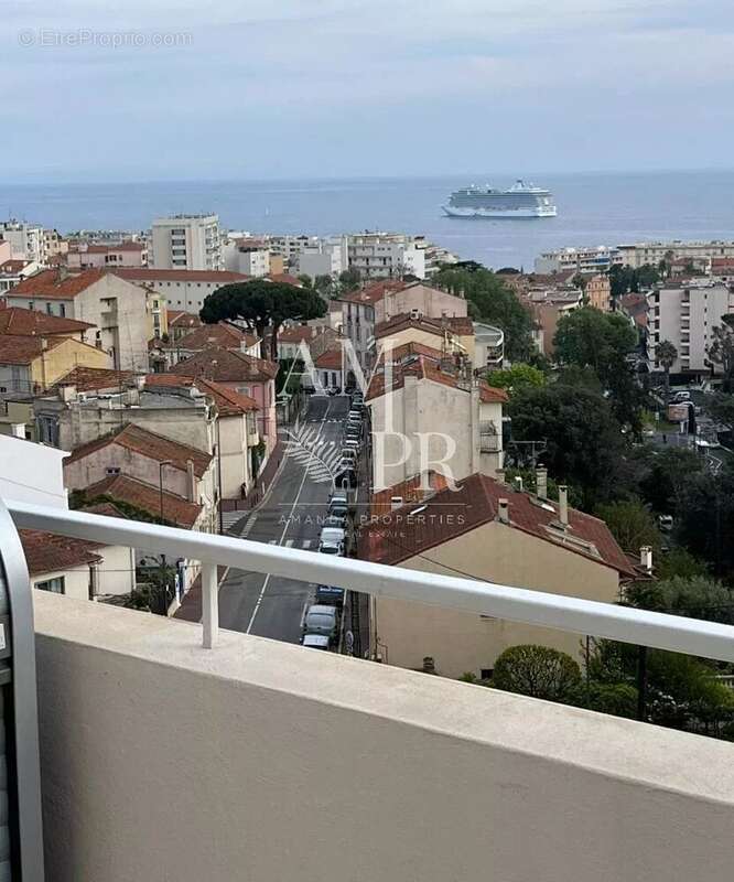 Appartement à CANNES