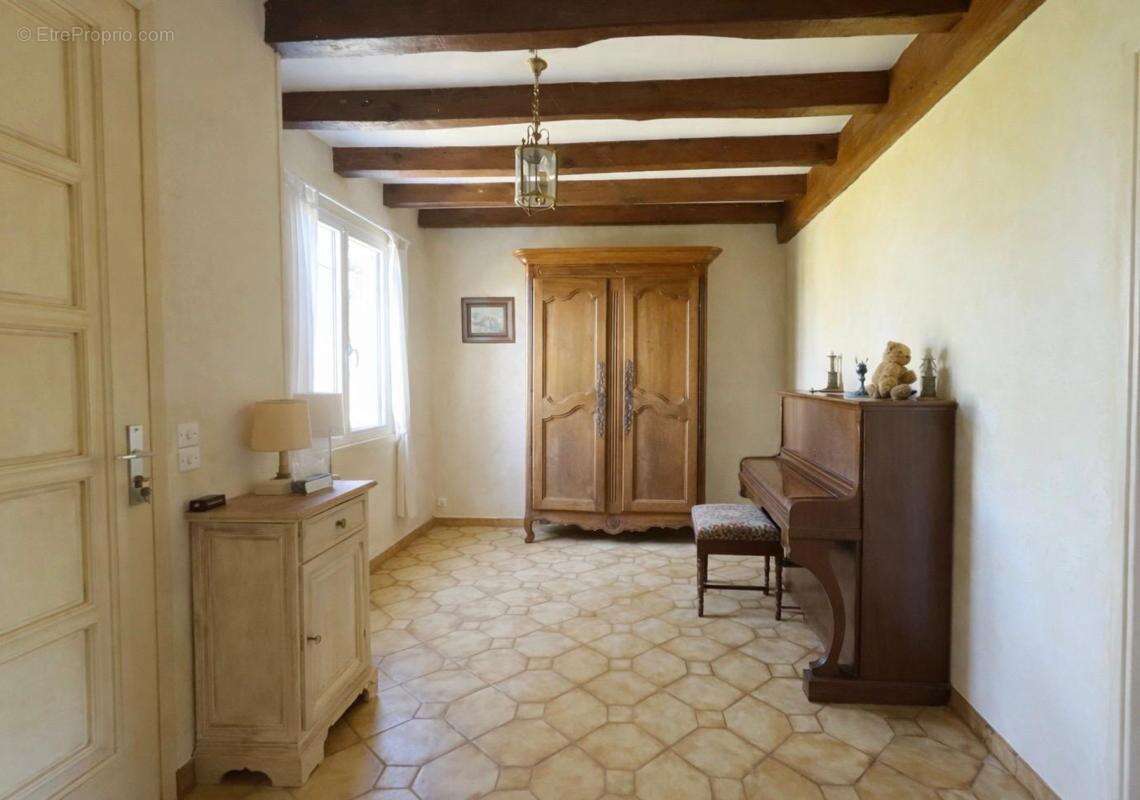 Maison à ETAMPES