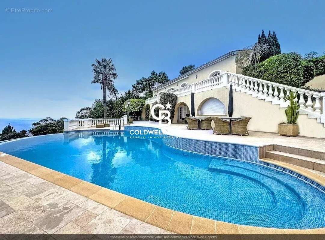Maison à SAINT-RAPHAEL