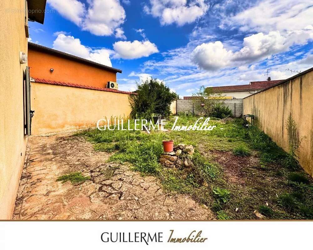 Appartement à CRAPONNE