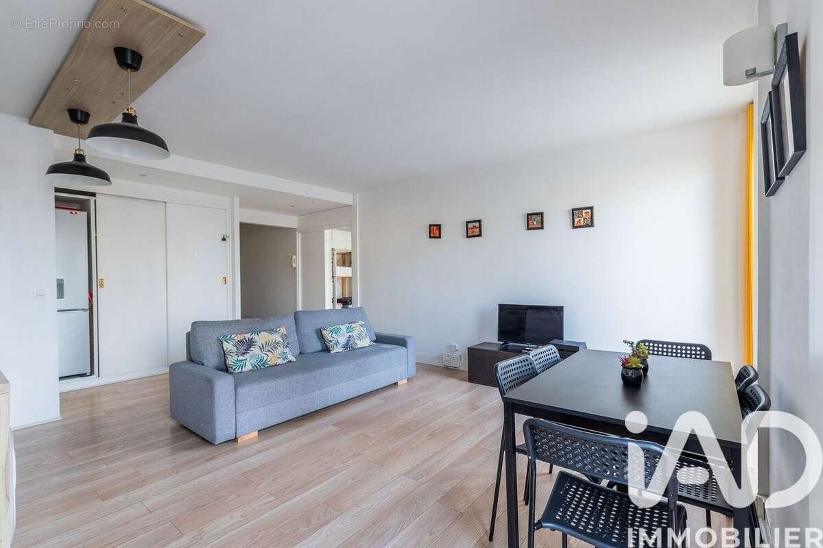 Photo 2 - Appartement à CHOISY-LE-ROI