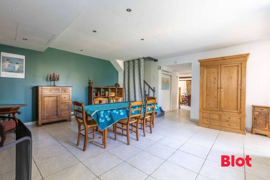 Maison à SAINT-MEDARD-SUR-ILLE