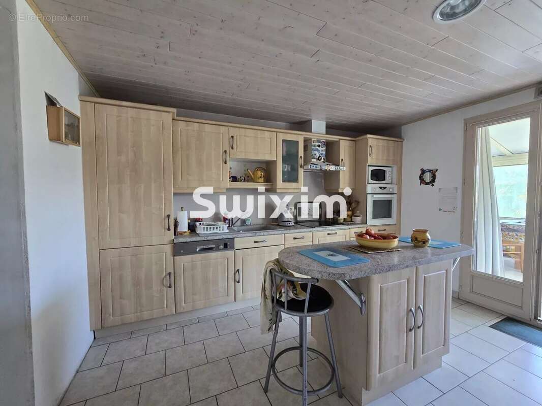 Maison à LONS-LE-SAUNIER