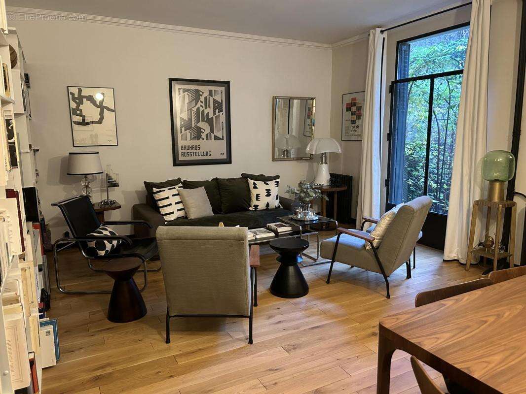 Appartement à PARIS-15E