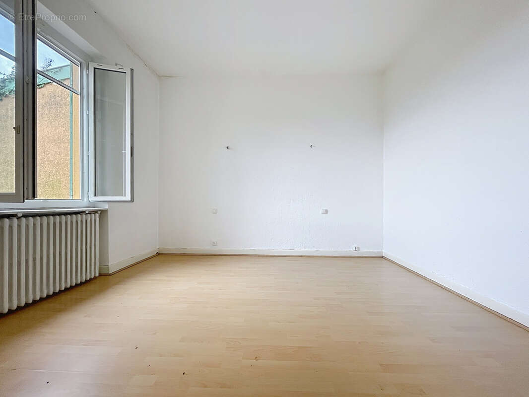 Maison à PIERRE-BENITE