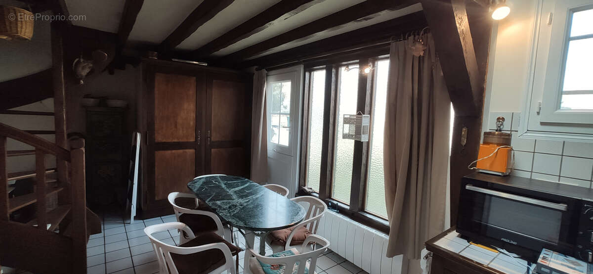 Maison à LA FERTE-SAINT-CYR