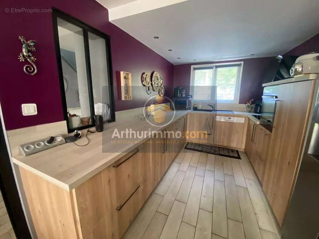 Maison à VERT-SAINT-DENIS