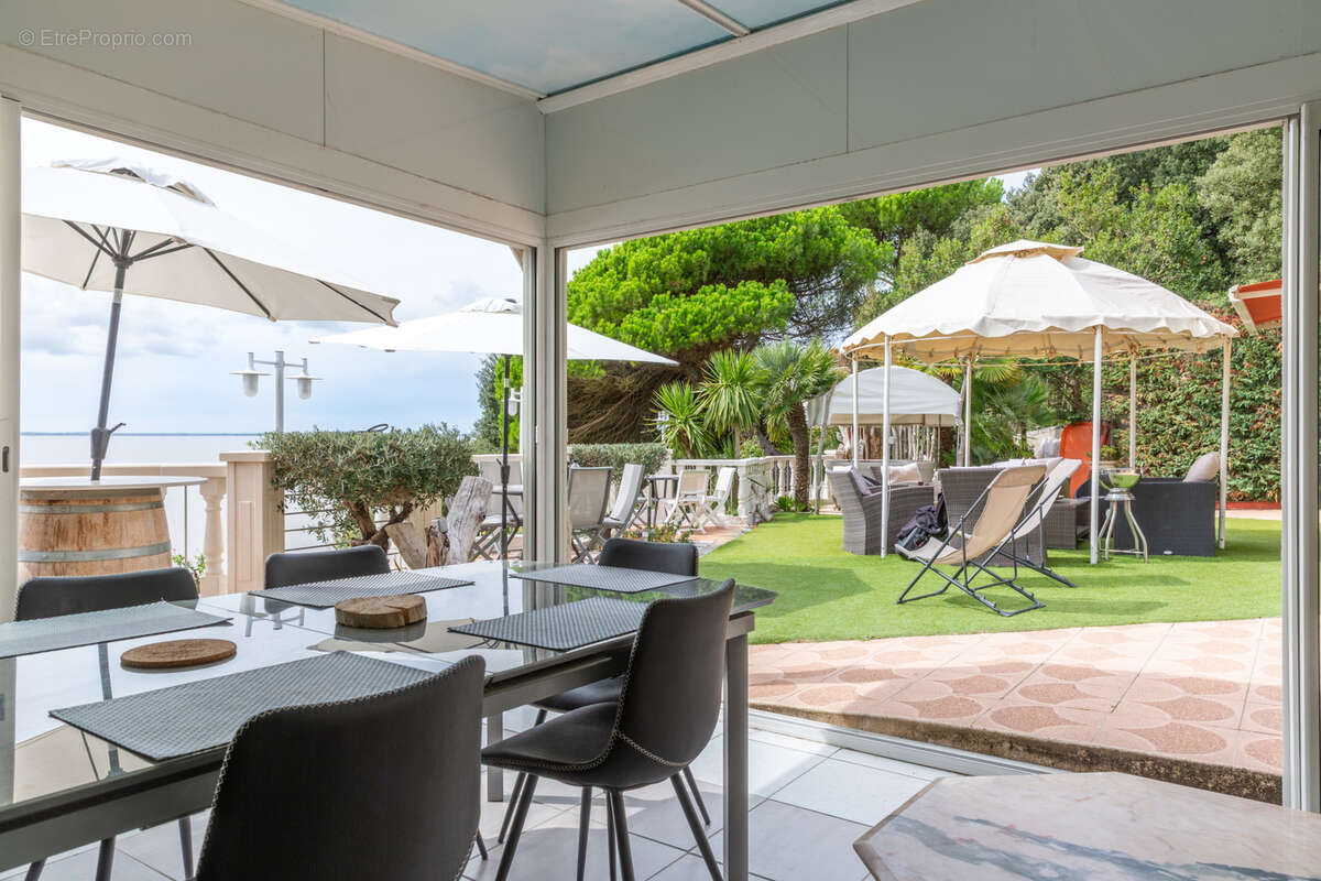 Maison à MESCHERS-SUR-GIRONDE