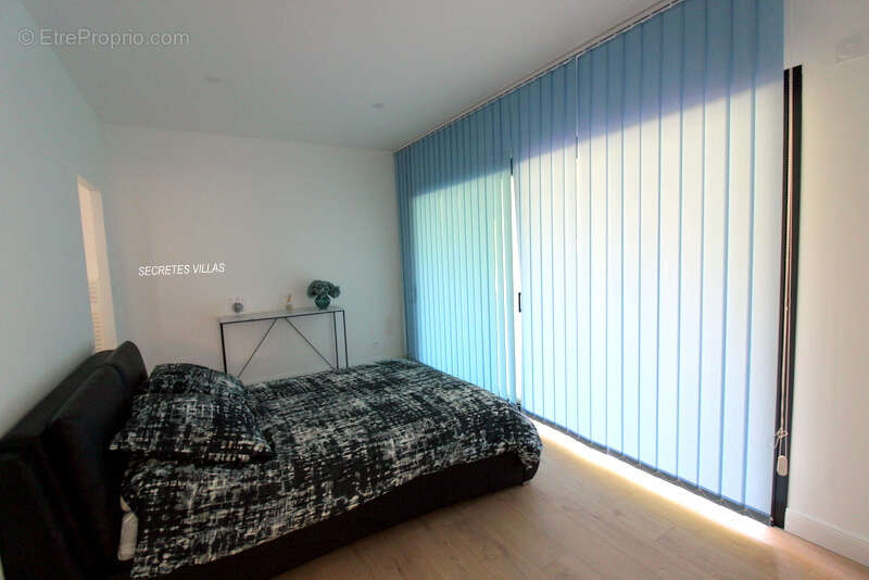 Maison à FARGUES-SAINT-HILAIRE