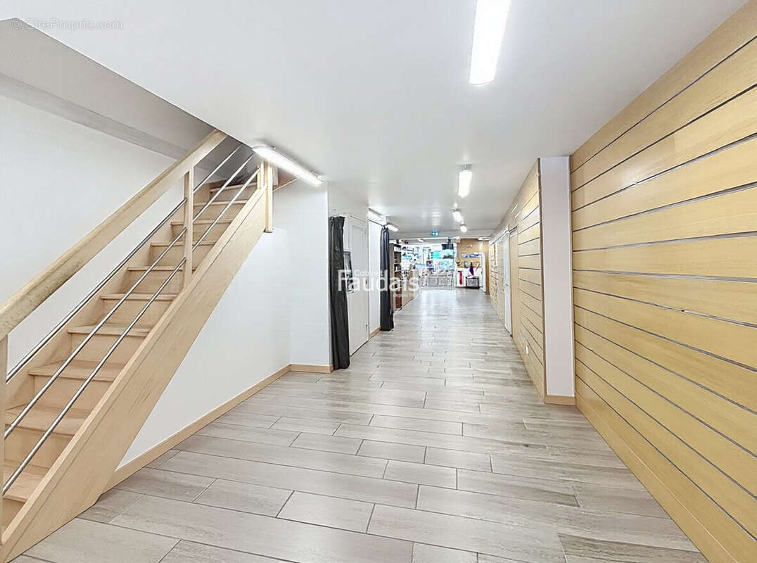 386 m² à Sainte-Mere-Eglise  - photo 4