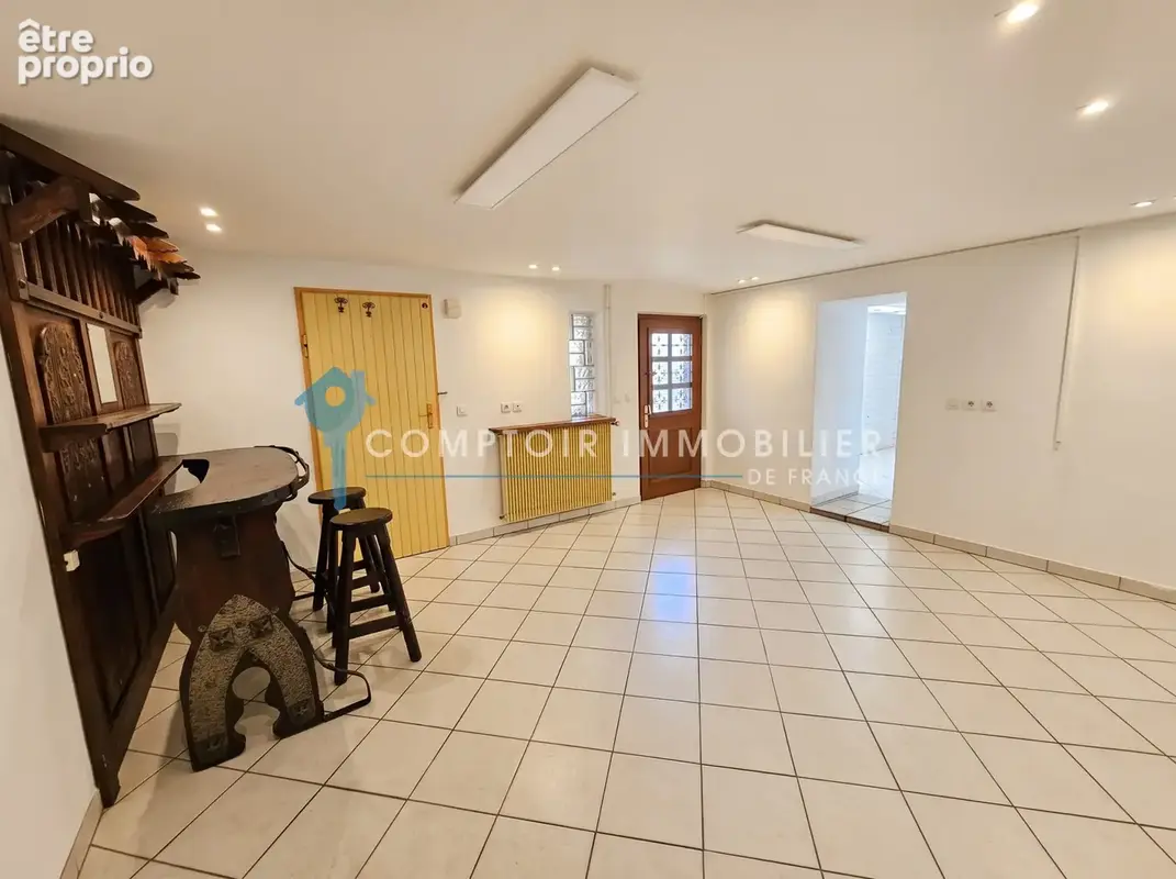FORBACH BELLEVUE   Belle maison avec balcon, vue sur le Schloss et terrain de 592 m2 - photo 15