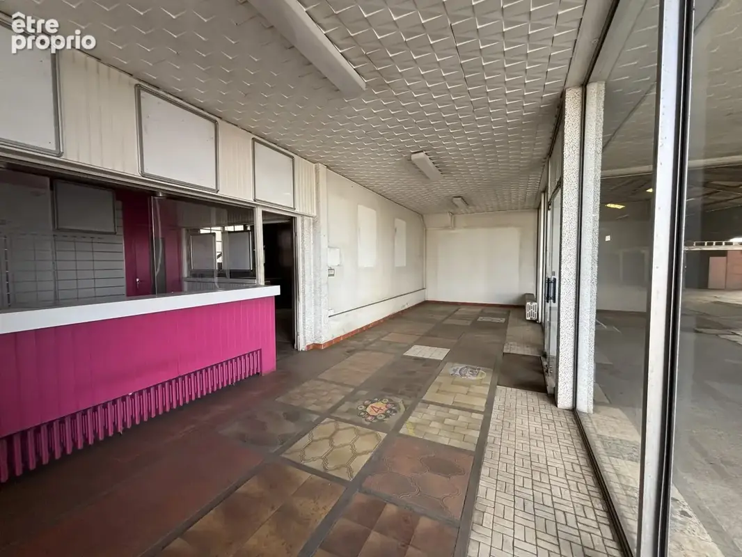 Commerce 680 m² à vendre à Saint-Yrieix-La-Perche (87500) - photo 7
