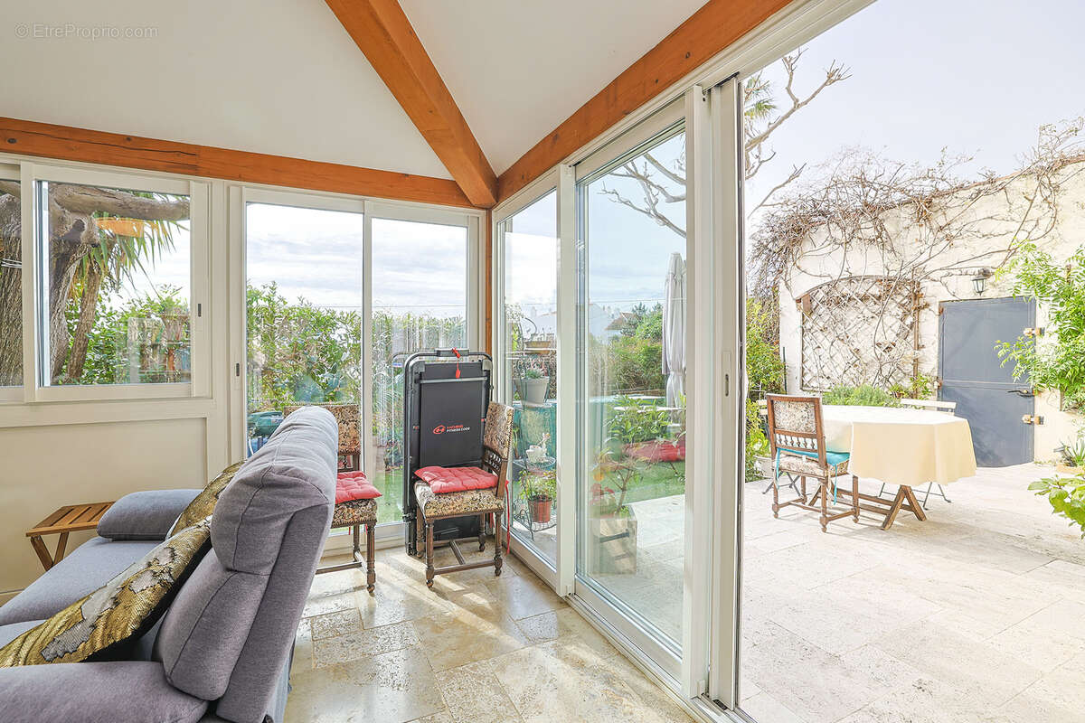 Appartement à HYERES