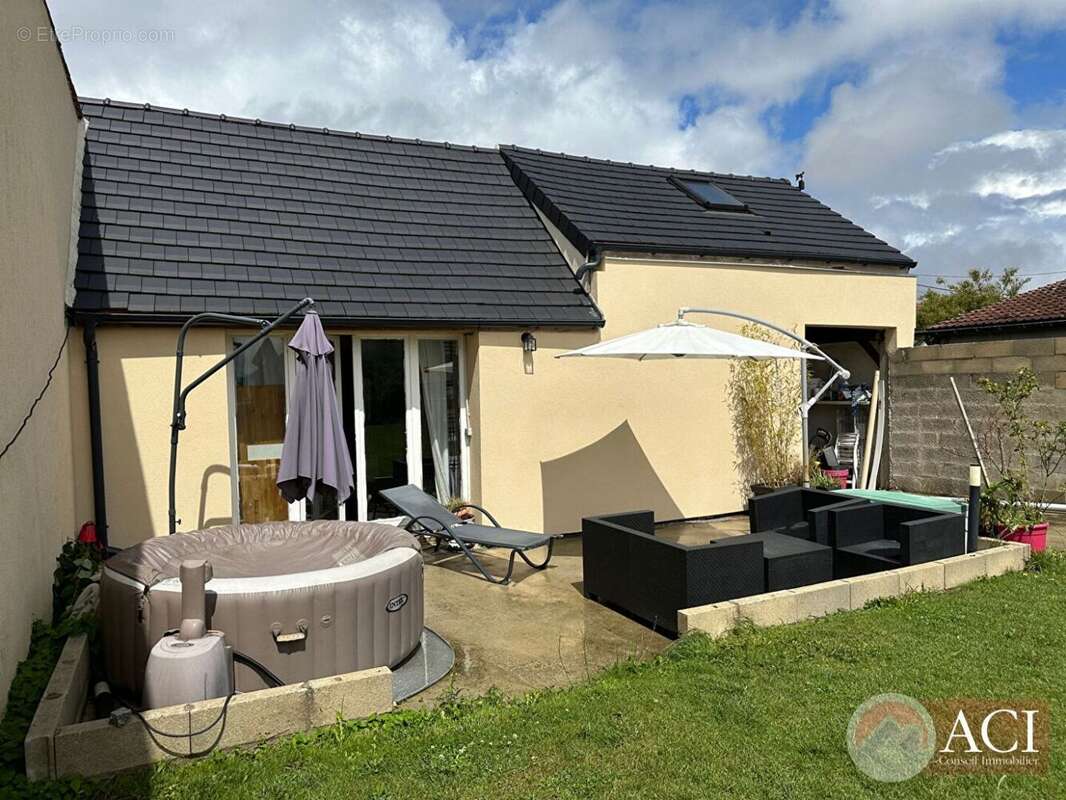 53586052c.jpg - Maison à LABOISSIERE-EN-THELLE