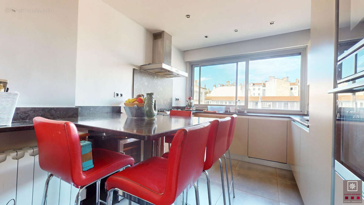 Appartement à LYON-6E