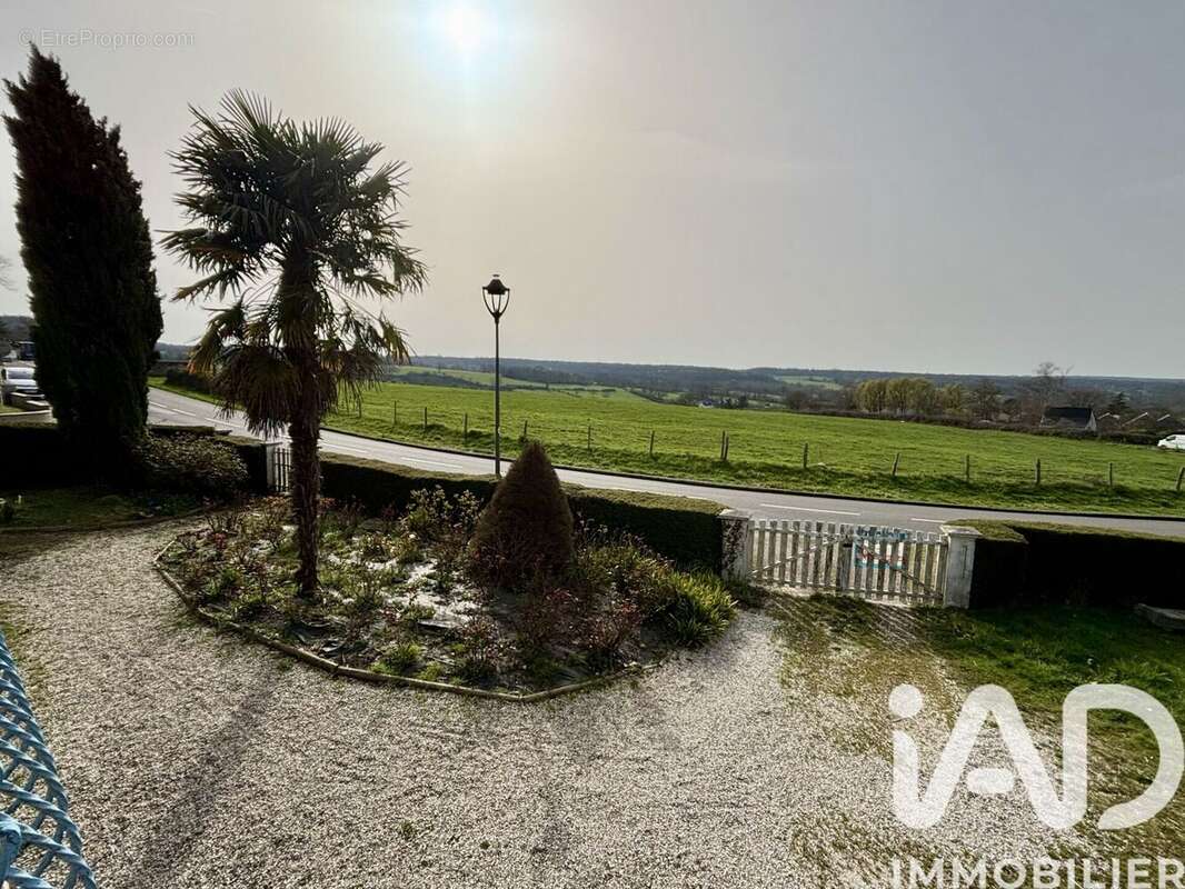 Photo 2 - Maison à SAINTE-SUZANNE