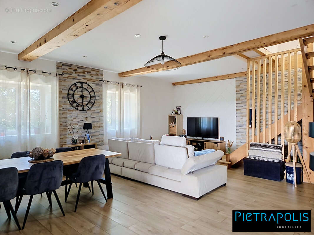 Maison 162 m² à Villeneuve  - photo 4