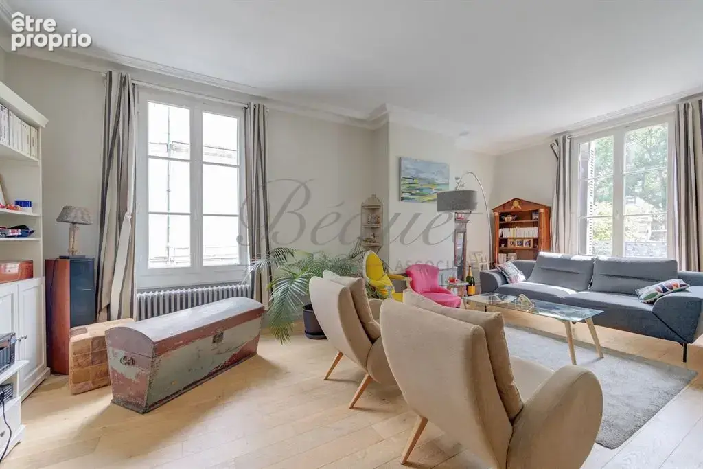 Tours (37000), Indre-et-Loire – Maison de caractère de 240 m² avec 6/7 chambres et jardin - photo 11