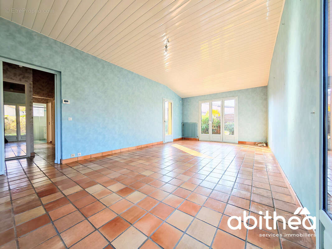 Un cocon lumineux à l’Épinette : confort moderne, jardin intime et charme à personnaliser - photo 4